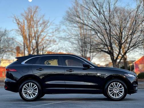 2019 Jaguar F-PACE 25t Prestige