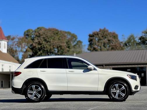 2017 Mercedes-Benz GLC 300 Base