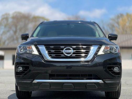 2020 Nissan Pathfinder SL 2WD