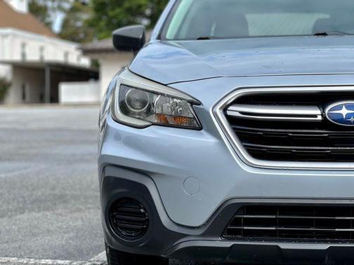 2018 Subaru Outback 2.5i