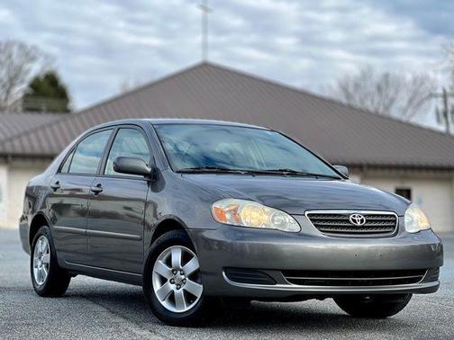 2005 Toyota Corolla LE
