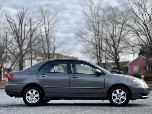2005 Toyota Corolla LE