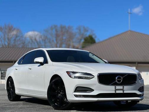 Crystal White Pearl 2018 Volvo S90 T5 Momentum