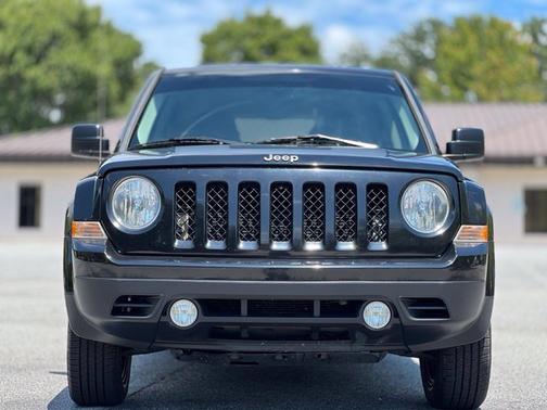 Black Clearcoat 2017 Jeep Patriot Sport