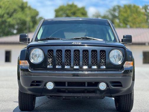 Black Clearcoat 2017 Jeep Patriot Sport