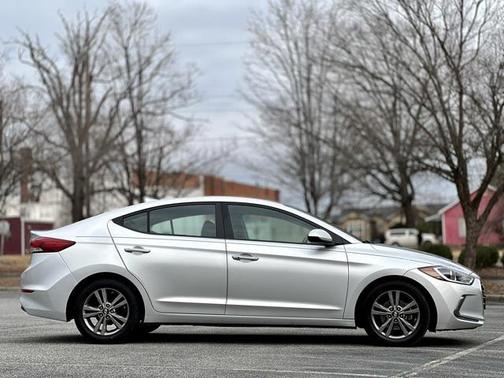 2017 Hyundai ELANTRA Value Edition