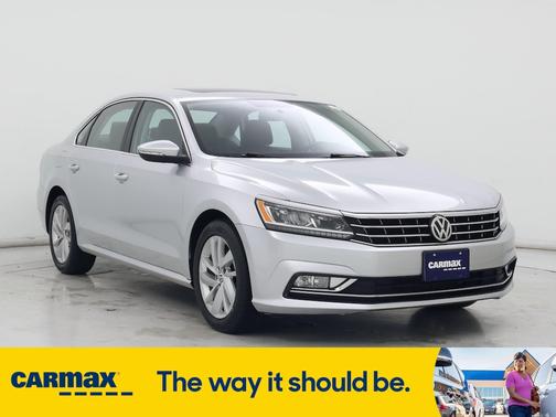 2018 Volkswagen Passat SE