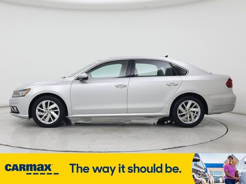 2018 Volkswagen Passat SE