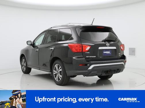 Black 2018 Nissan Pathfinder SV