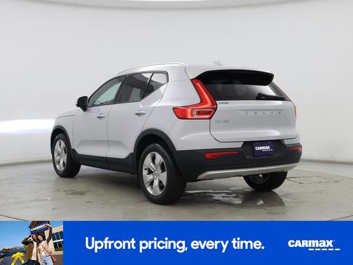 2021 Volvo XC40 T4 Momentum