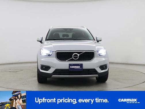 2021 Volvo XC40 T4 Momentum