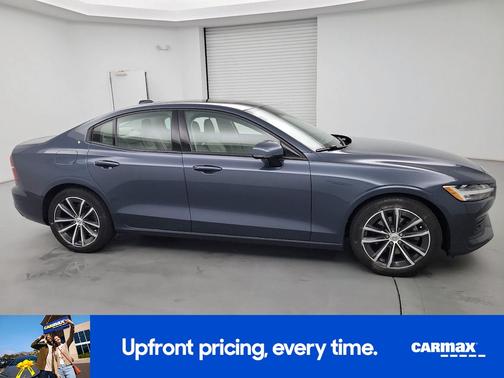 2021 Volvo S60 T5 Momentum