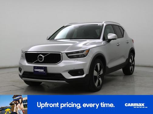 2019 Volvo XC40 T5 Momentum