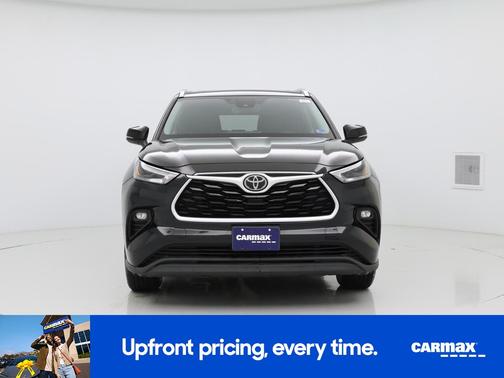 Black 2021 Toyota Highlander XLE