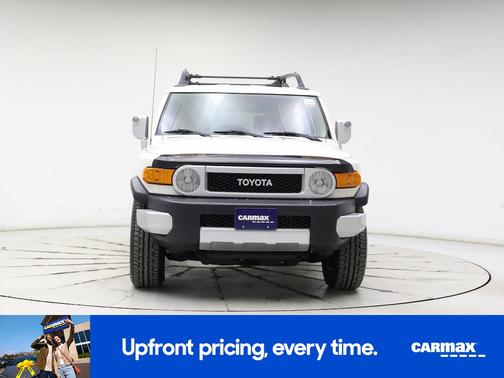 White 2014 Toyota FJ Cruiser