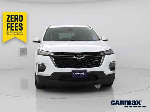 White 2023 Chevrolet Traverse RS