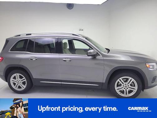 Gray 2022 Mercedes-Benz GLB 250