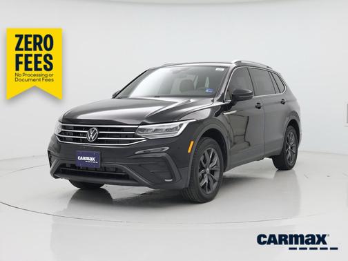 Black 2023 Volkswagen Tiguan SE