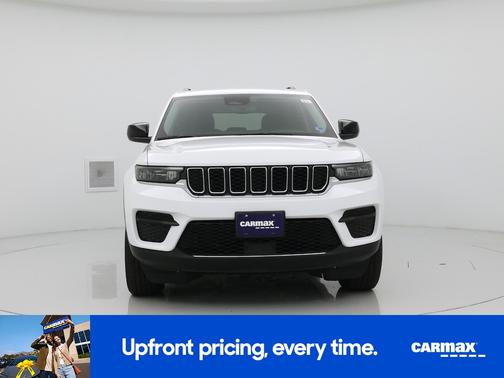 White 2023 Jeep Grand Cherokee Laredo