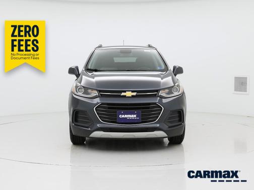 Gray 2022 Chevrolet Trax LT
