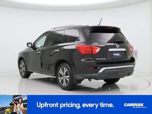 2017 Nissan Pathfinder SV