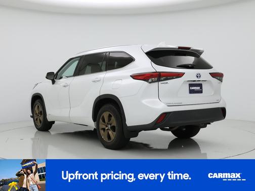 2022 Toyota Highlander Hybrid XLE Bronze