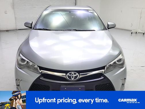 Silver 2017 Toyota Camry SE