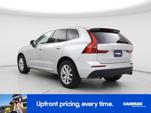 2021 Volvo XC60 T5 Momentum