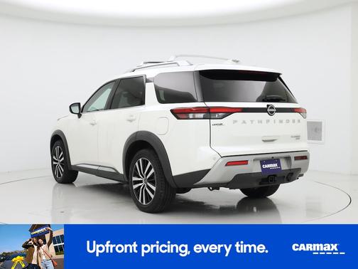 White 2023 Nissan Pathfinder Platinum