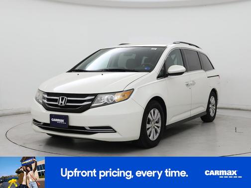White 2016 Honda Odyssey SE