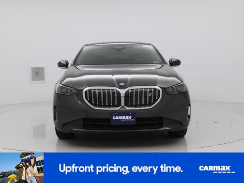 Gray 2024 BMW i5 eDrive40