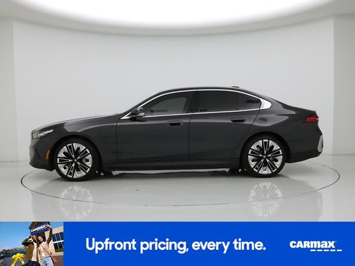 Gray 2024 BMW i5 eDrive40