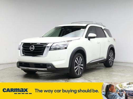 2022 Nissan Pathfinder Platinum