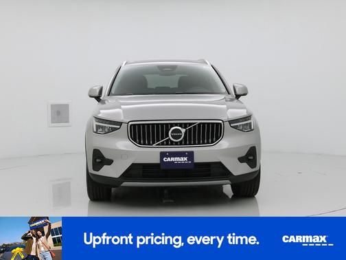 2023 Volvo XC40 B5 Plus Bright Theme