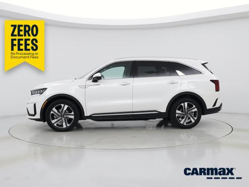 White 2023 Kia Sorento Hybrid SX Prestige