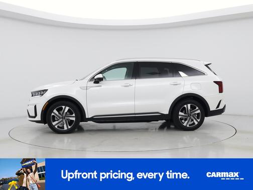 White 2023 Kia Sorento Hybrid SX Prestige