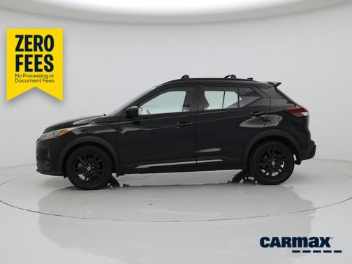 Black 2021 Nissan Kicks SR