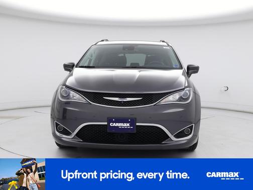 Gray 2019 Chrysler Pacifica Touring L