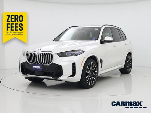 White 2024 BMW X5 xDrive40i