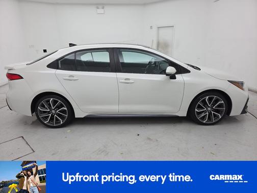 White 2021 Toyota Corolla SE