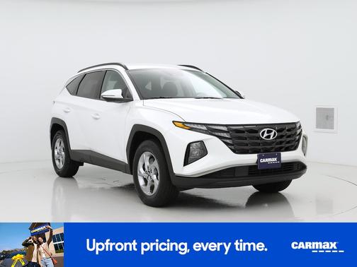 White 2023 Hyundai TUCSON SEL