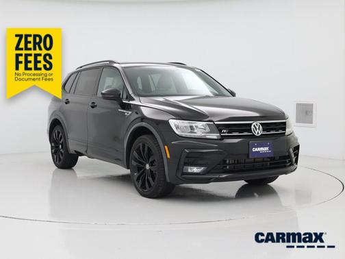 Black 2021 Volkswagen Tiguan SE