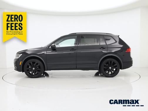 Black 2021 Volkswagen Tiguan SE