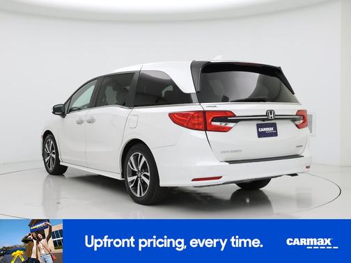 White 2023 Honda Odyssey Touring