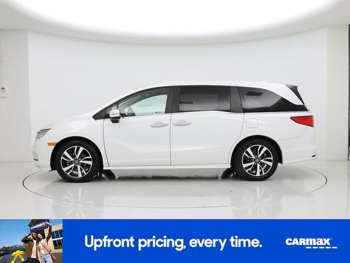 White 2023 Honda Odyssey Touring