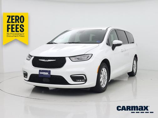White 2023 Chrysler Pacifica Touring