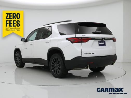 White 2023 Chevrolet Traverse RS