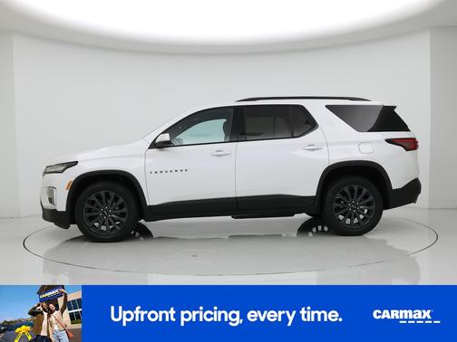 White 2023 Chevrolet Traverse RS