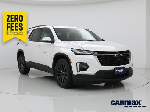White 2023 Chevrolet Traverse RS