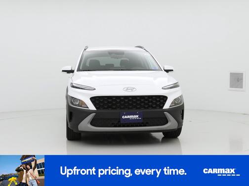 White 2022 Hyundai KONA SEL